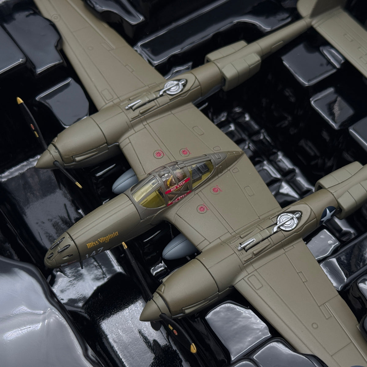 Corgi AA36615 1:72 P-38G Lightning Miss Virginia Operation Vengeance 1943 USAAF