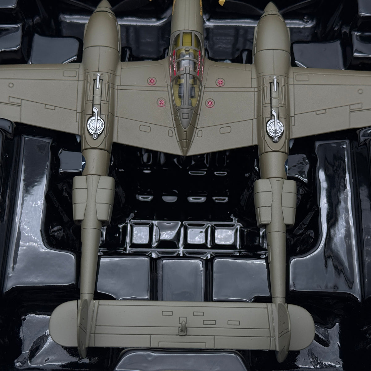 Corgi AA36615 1:72 P-38G Lightning Miss Virginia Operation Vengeance 1943 USAAF