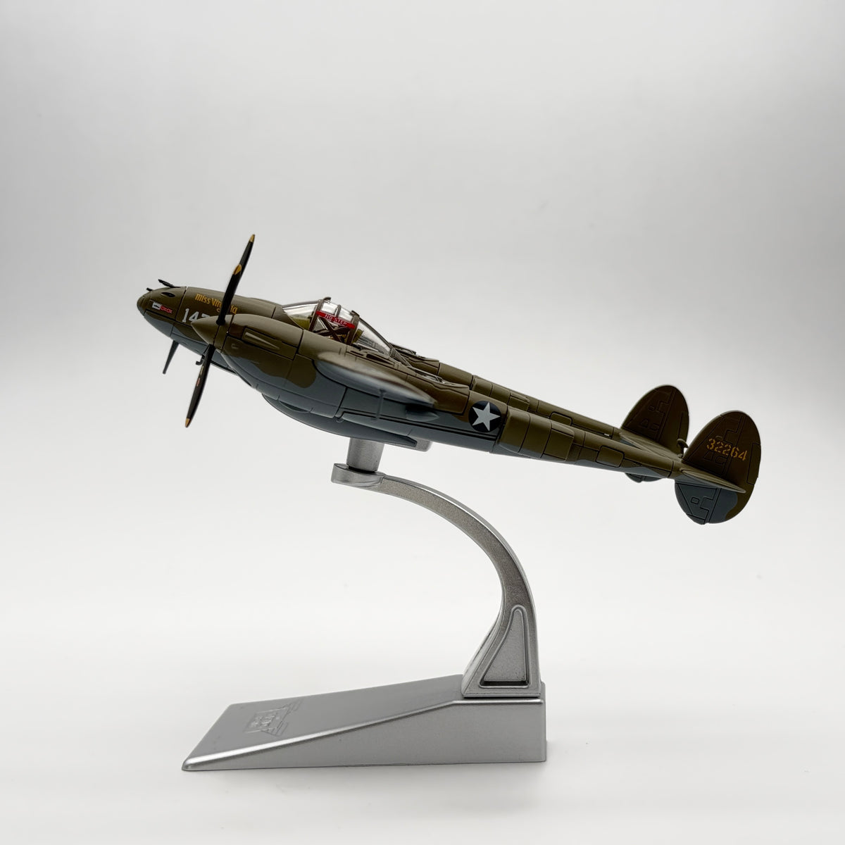 Corgi AA36615 1:72 P-38G Lightning Miss Virginia Operation Vengeance 1943 USAAF