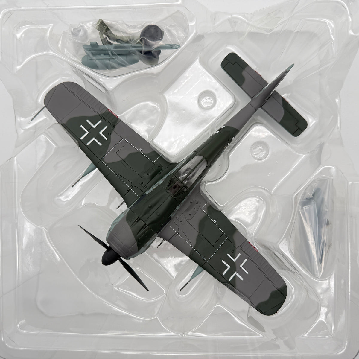 Hobby Master HA7406 1:48 Focke-Wulf Fw 190F-8/R3 MK 103 Luftwaffe Tank Buster