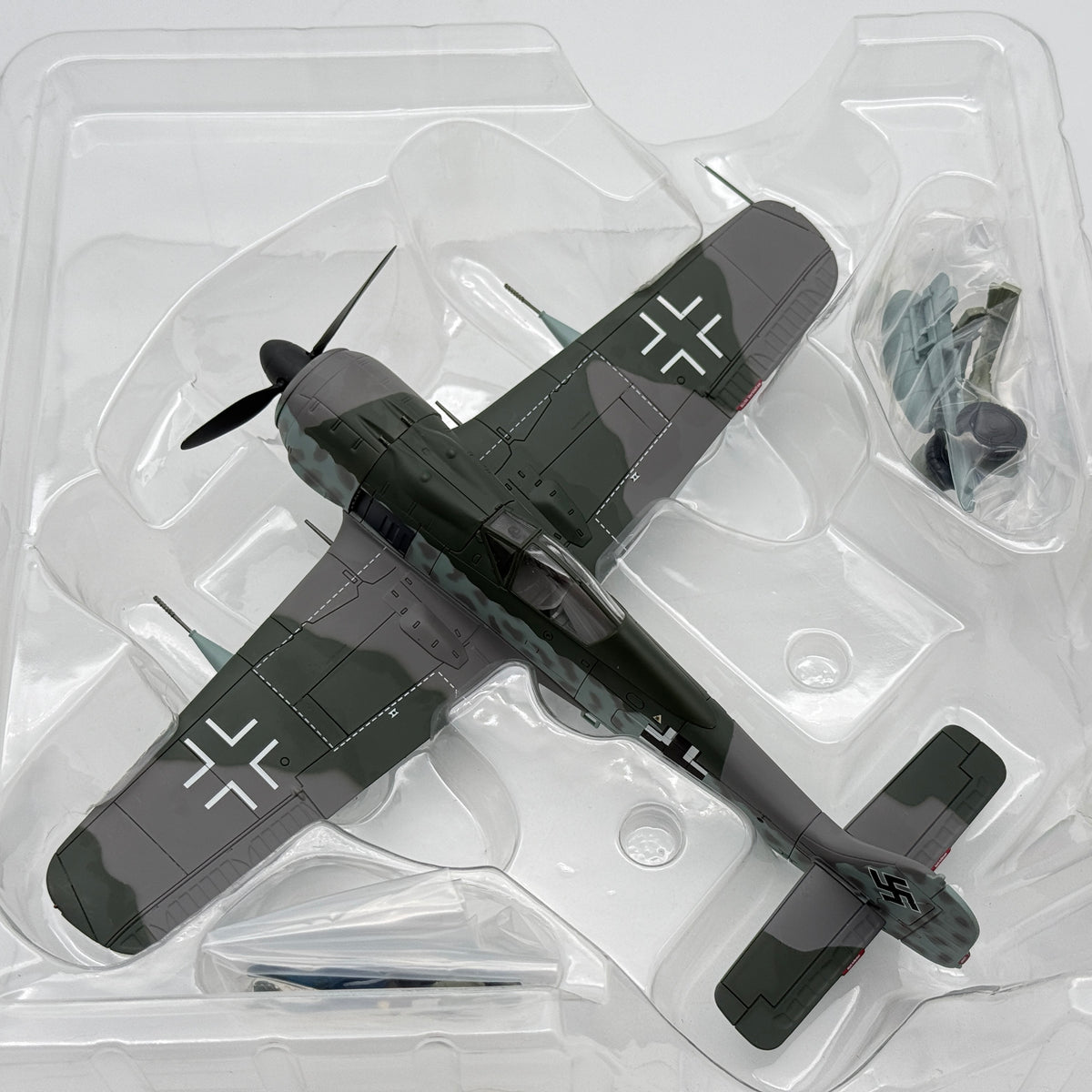 Hobby Master HA7406 1:48 Focke-Wulf Fw 190F-8/R3 MK 103 Luftwaffe Tank Buster