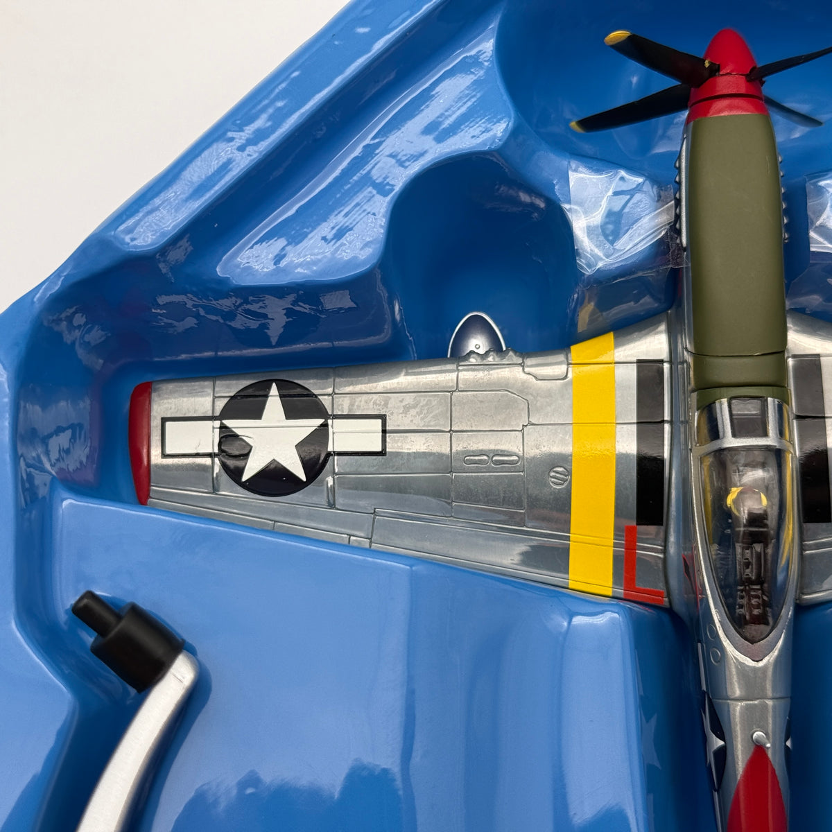 Corgi AA32203 1:72 P-51D Mustang Bunnie Roscoe Brown Tuskegee Airmen Italy 1945