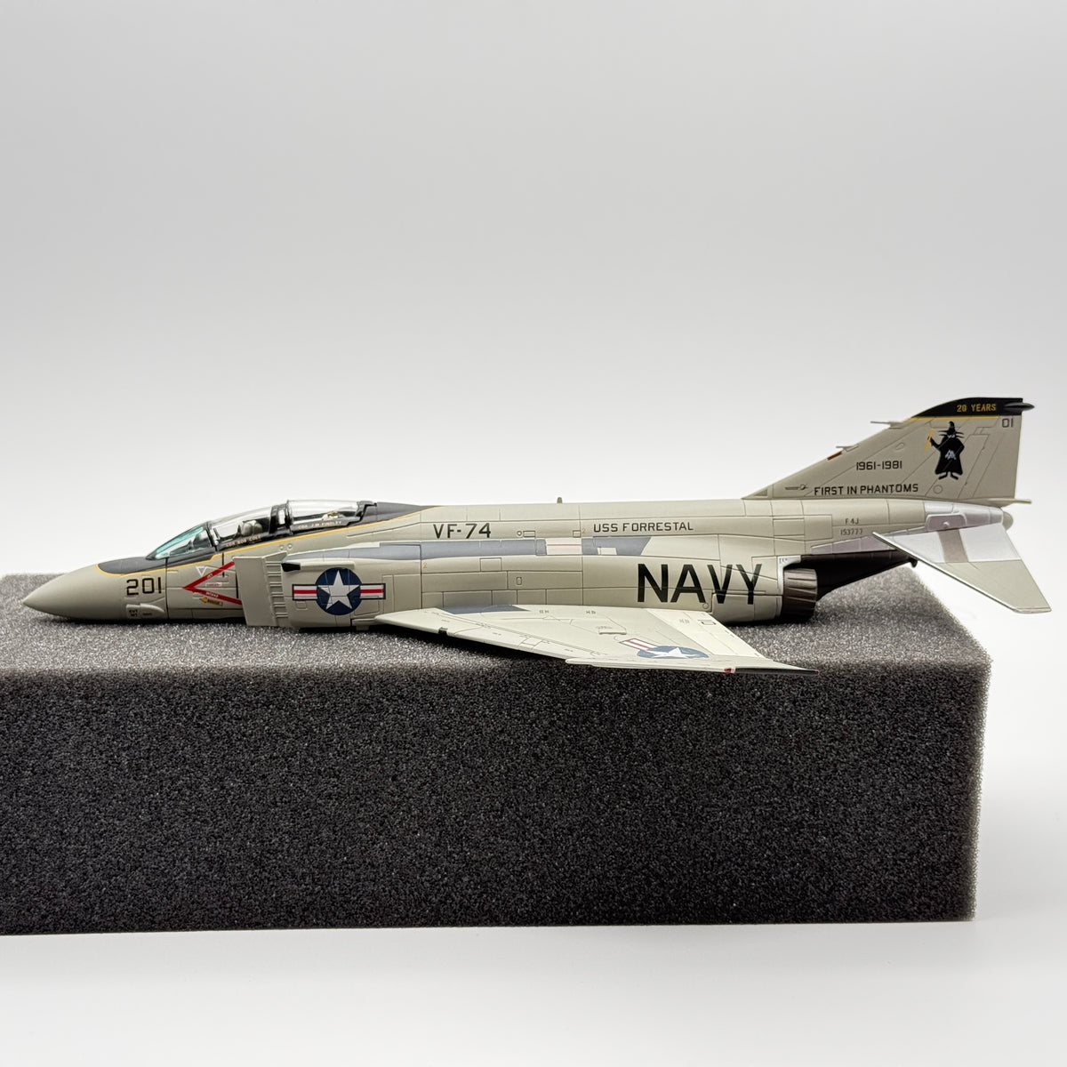 Hobby Master HA19008 1:72 F-4J Phantom II VF-74 Be-Devilers 20th Anniversary