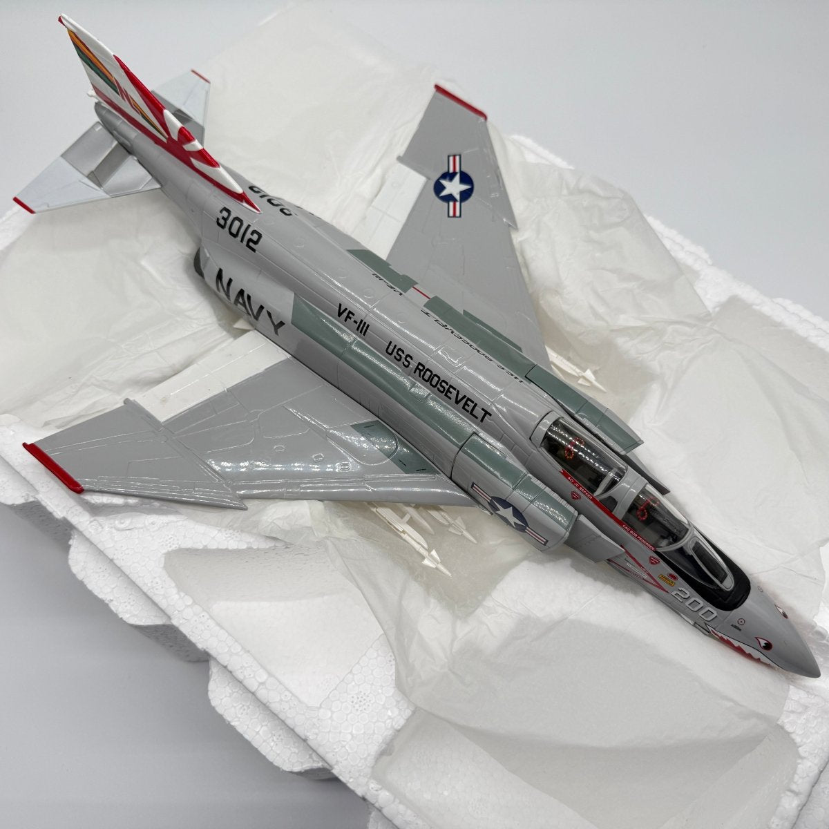 Armour Collection 8004 1:48 F - 4 Phantom U.S. Navy Sundowners VF - 111 - Franklin Mint