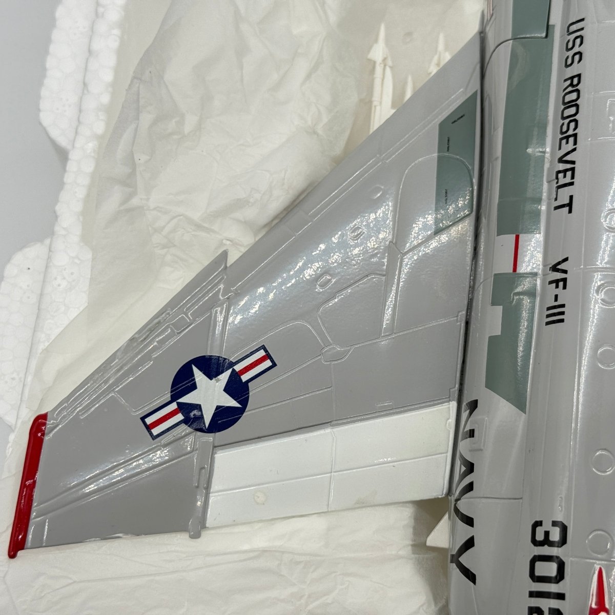 Armour Collection 8004 1:48 F - 4 Phantom U.S. Navy Sundowners VF - 111 - Franklin Mint