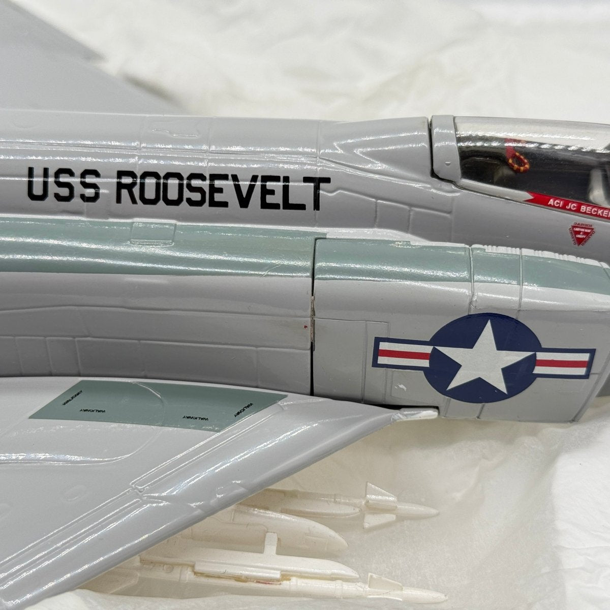 Armour Collection 8004 1:48 F - 4 Phantom U.S. Navy Sundowners VF - 111 - Franklin Mint