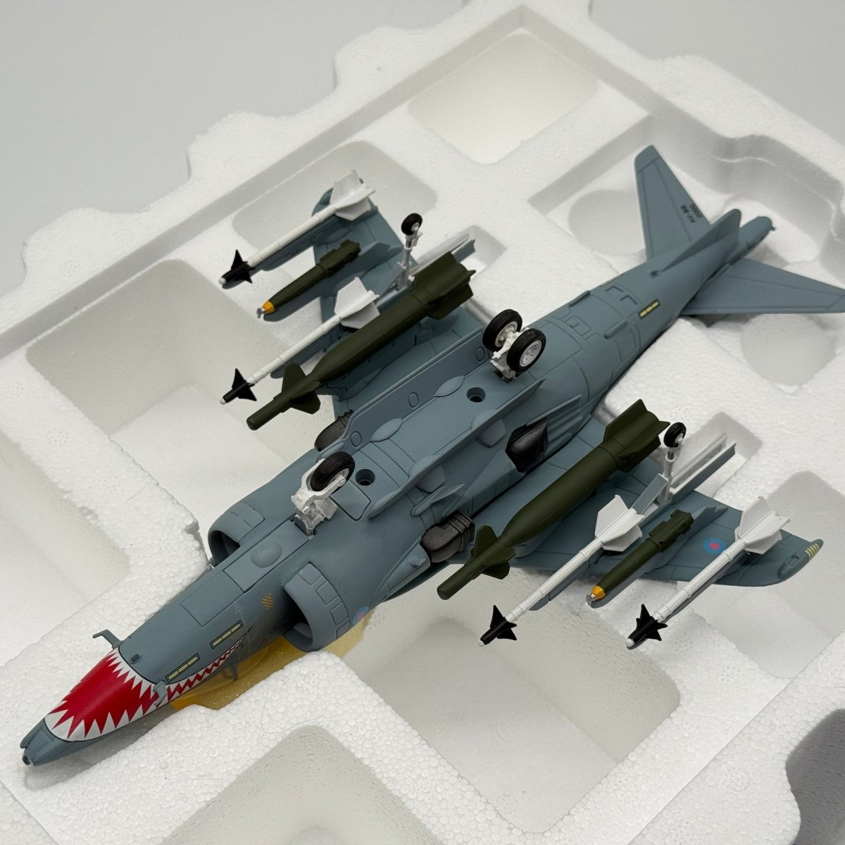 Armour Collection 98054 1:48 Harrier GR Mk.7 U.K. Royal Air Force - Franklin Mint