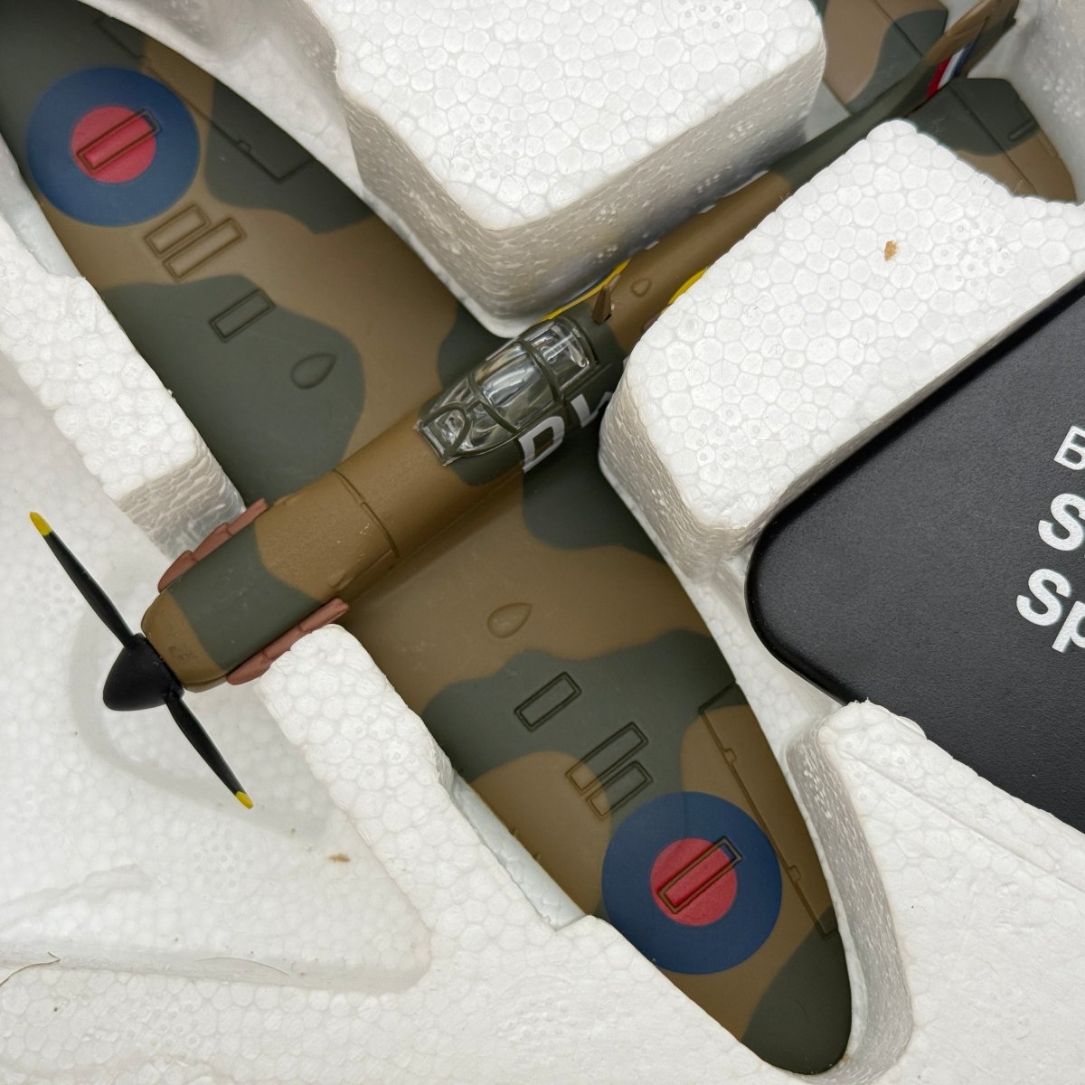 Atlas Editions 3909301 1:72 Battle of Britain 1940 Spitfire Mk I & Bf 109E - 4 Set - Atlas Editions