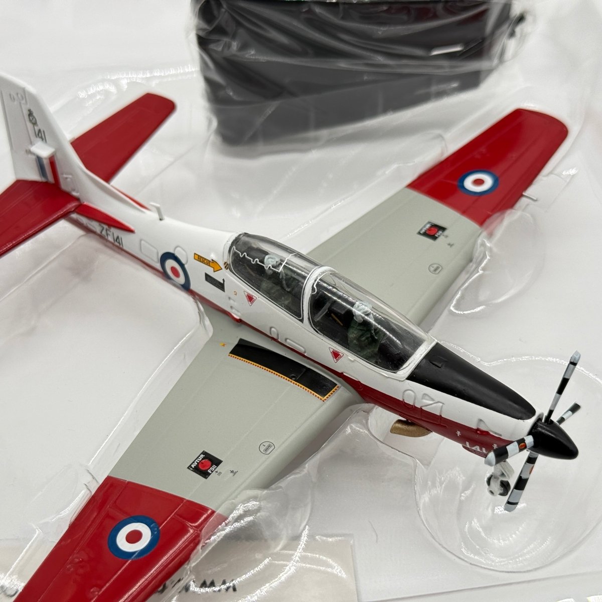Aviation 72 AV72 - 27003 1:72 Short Tucano T.Mk 1 RAF Linton - Aviation 72