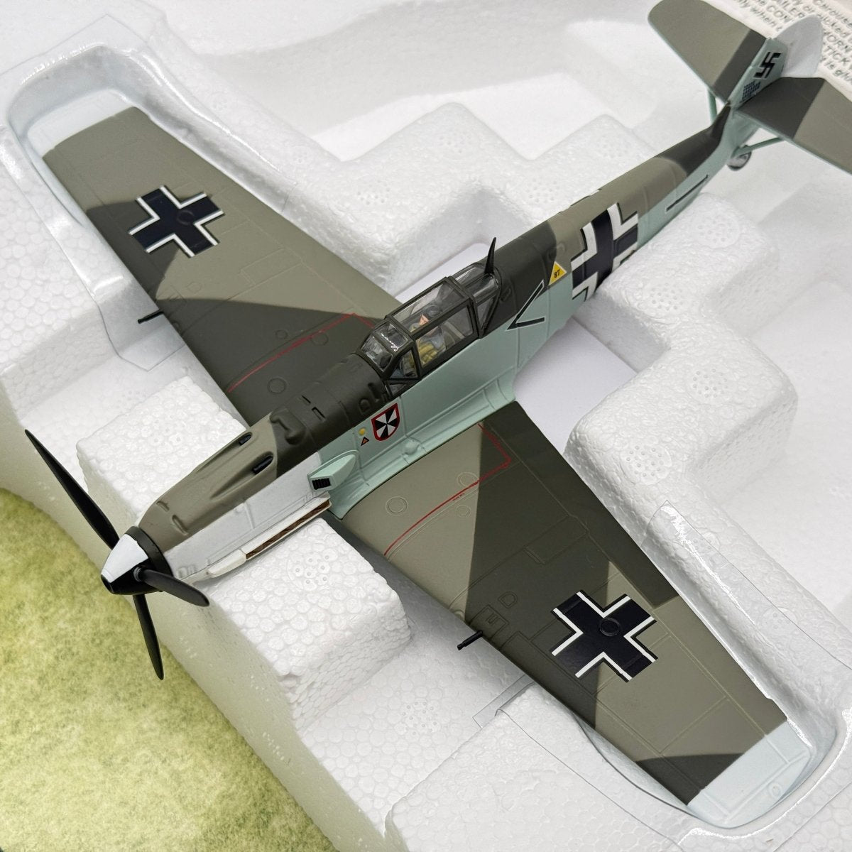 Carousel 1 7103 1:48 Messerschmitt Bf 109E Franz von Werra JG 3 - Carousel 1