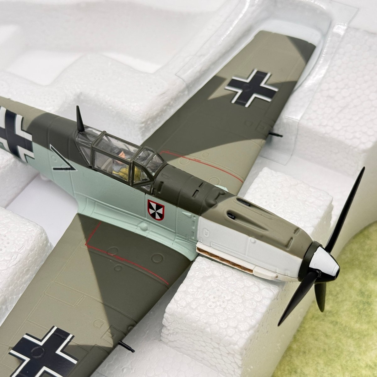 Carousel 1 7103 1:48 Messerschmitt Bf 109E Franz von Werra JG 3 - Carousel 1