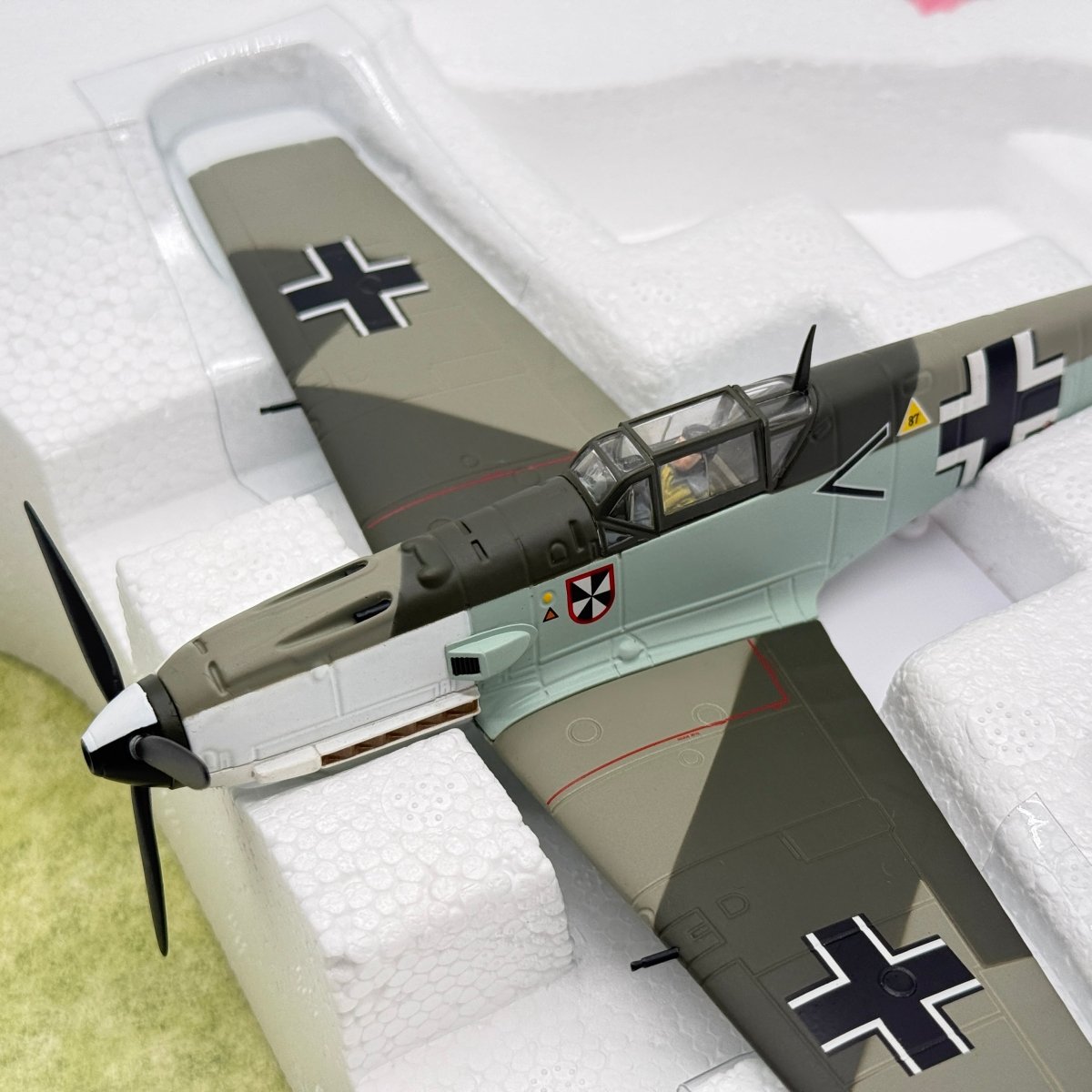 Carousel 1 7103 1:48 Messerschmitt Bf 109E Franz von Werra JG 3 - Carousel 1