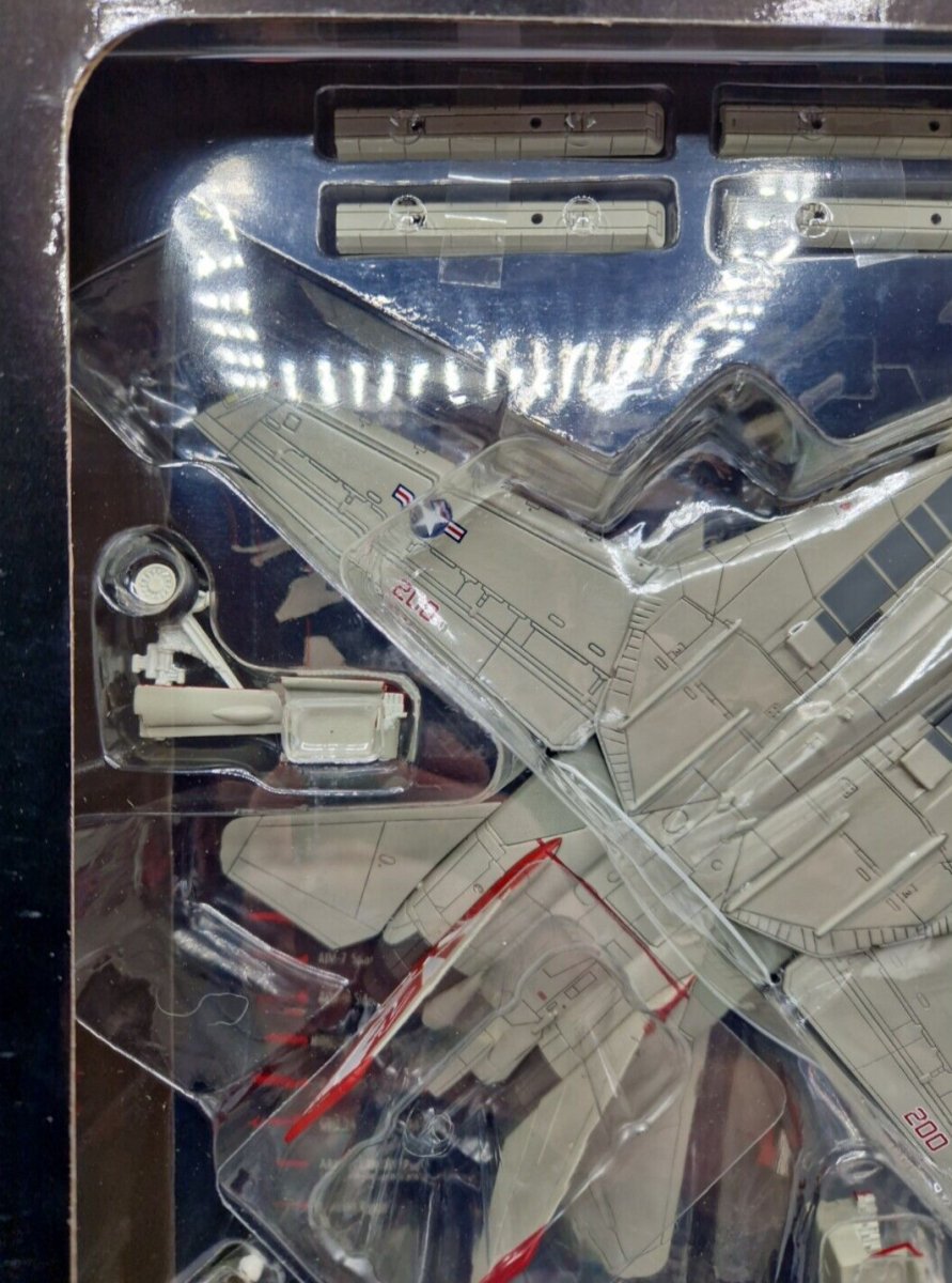 Century Wings 1:72 Grumman F - 14D Tomcat VF - 111 Sundowners Wings of Heroes 587915 - Century Wings