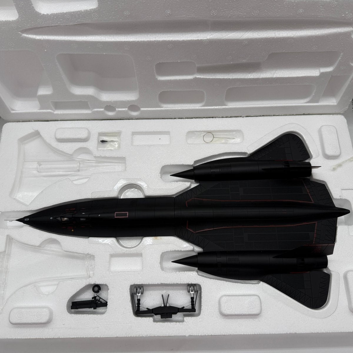 Century Wings CW001634 1:72 Lockheed SR-71A Blackbird 61-7971 USAF 9th RW Det.2 Edwards AFB 1997 - Century Wings