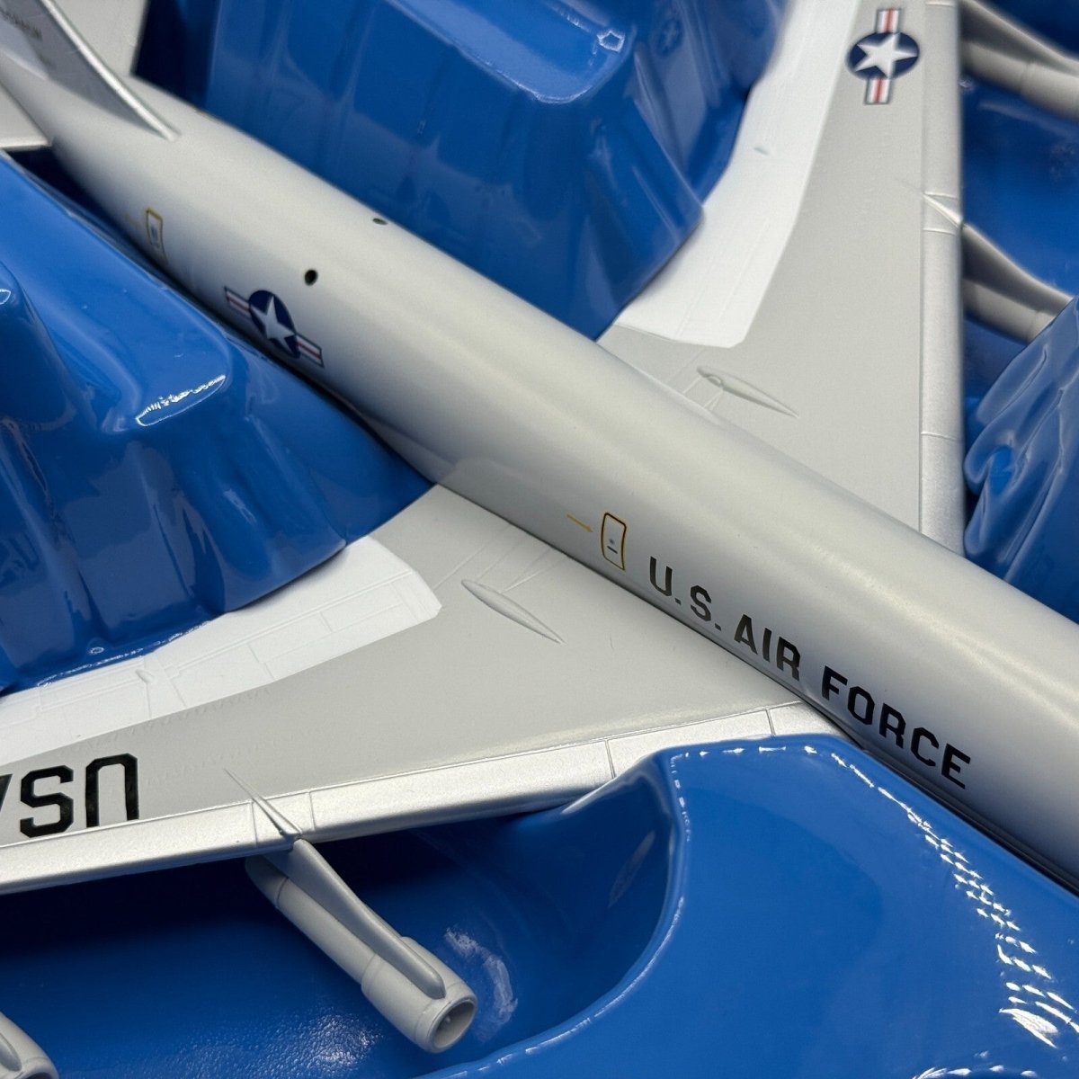 Corgi 1:144 Boeing E - 3B Sentry Diecast Model US Air Force Modern Warfare AA32913 - Corgi