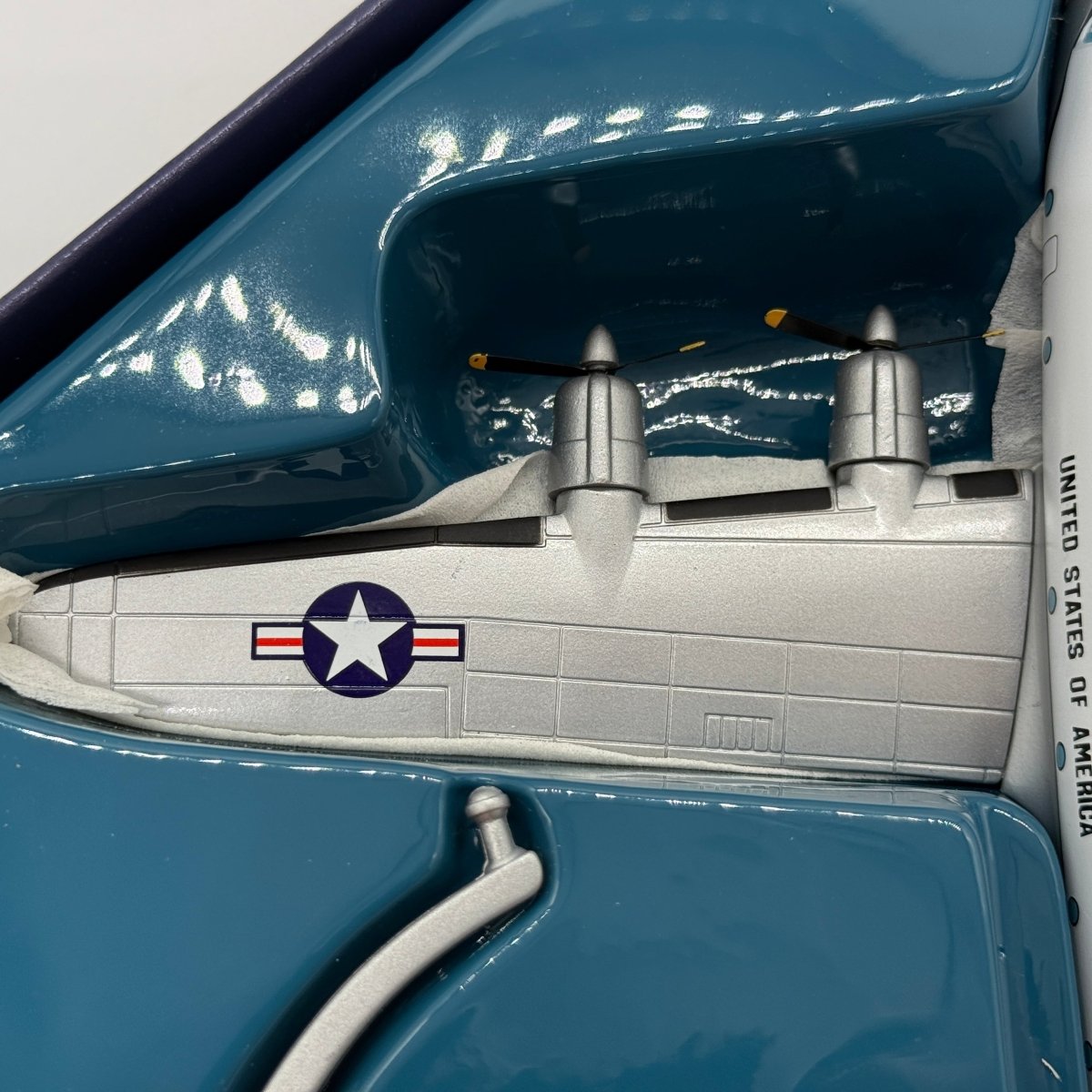 Corgi 47506 1:144 Lockheed VC-121B Constellation USAF 0-80608 Dewdrop - Corgi
