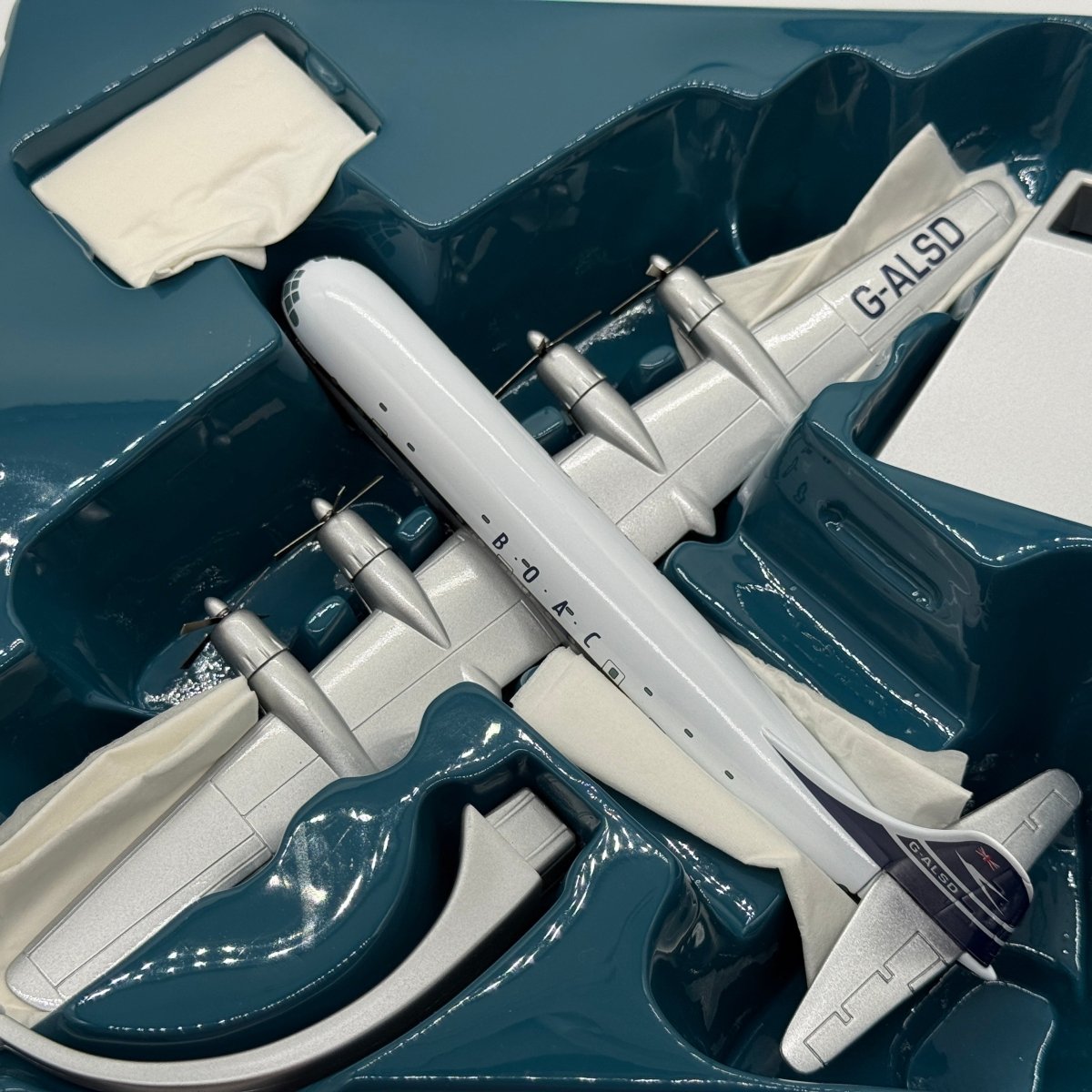 Corgi 48105 1:144 Boeing 377 Stratocruiser BOAC G-ALSD Cassiopeia - Corgi