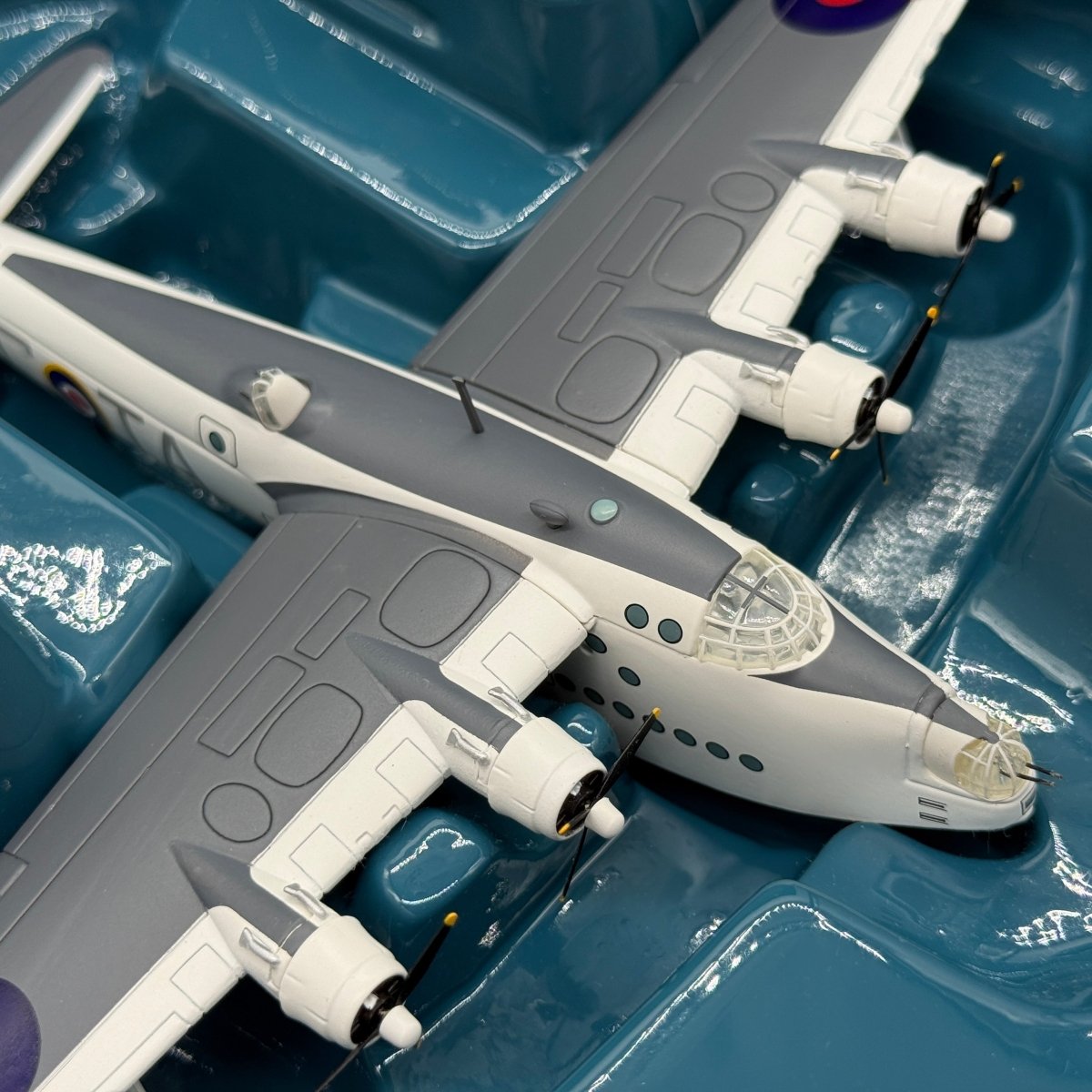 Corgi 48801 1:144 Short S.25 Sunderland V RAF Coastal Command First Issue - Corgi