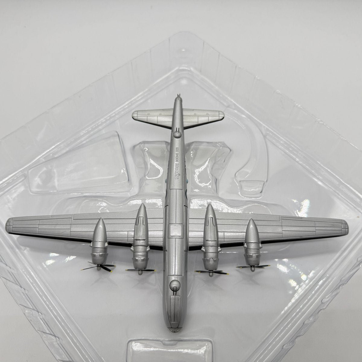Corgi 48902 1:144 Boeing Washington B.1 RAF No.115 Sqn WF448 KD-F RAF Marham - Corgi