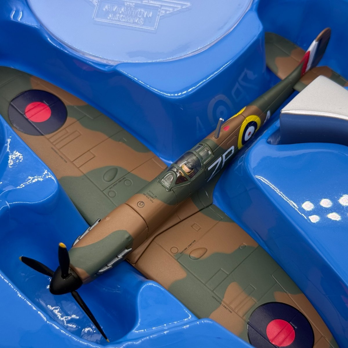 Corgi 49001 1:72 Supermarine Spitfire Mk I RAF No.74 Sqn K9953 ZP-A Adolf Sailor Malan Hornchurch Battle of Britain 1940 - Corgi
