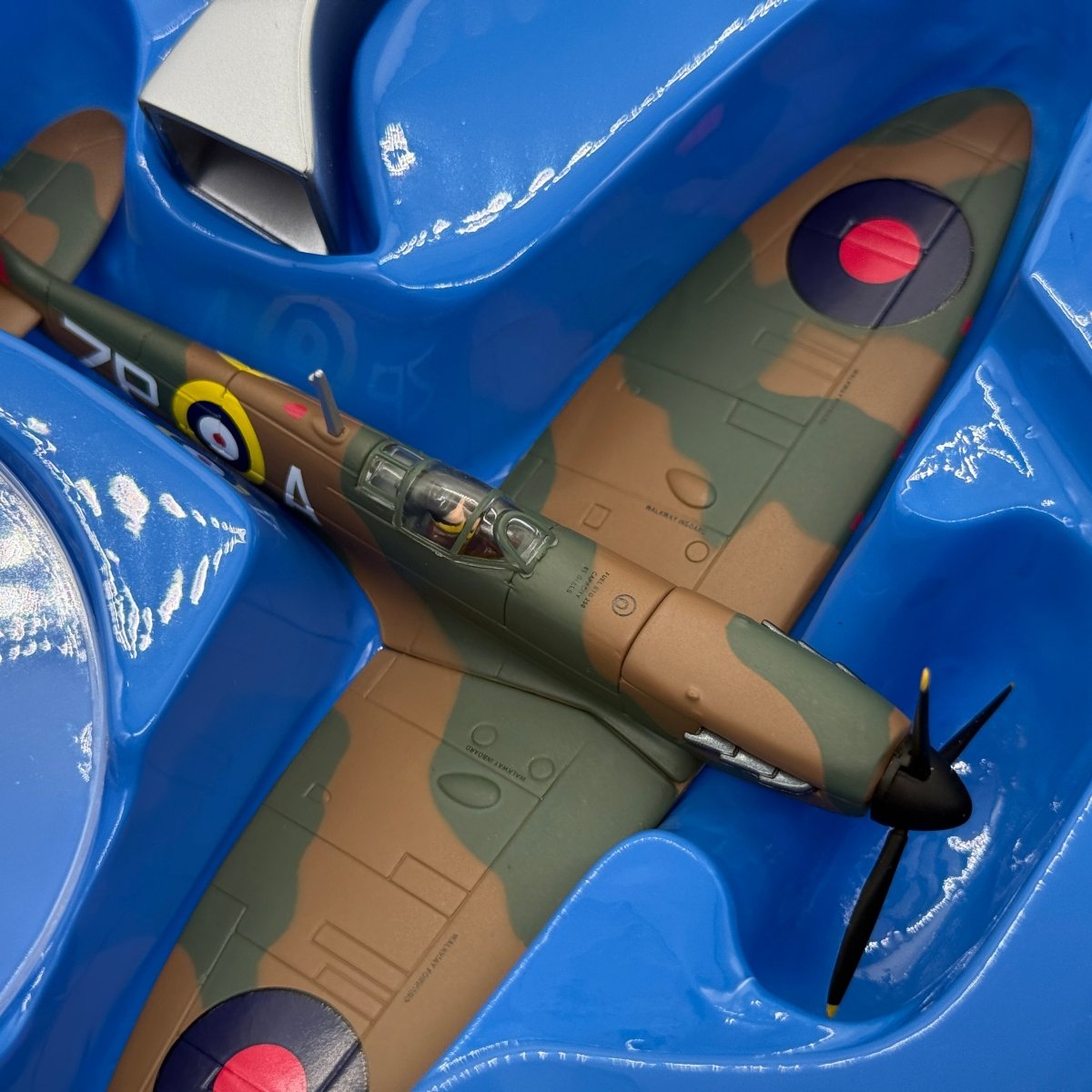 Corgi 49001 1:72 Supermarine Spitfire Mk I RAF No.74 Sqn K9953 ZP-A Adolf Sailor Malan Hornchurch Battle of Britain 1940 - Corgi