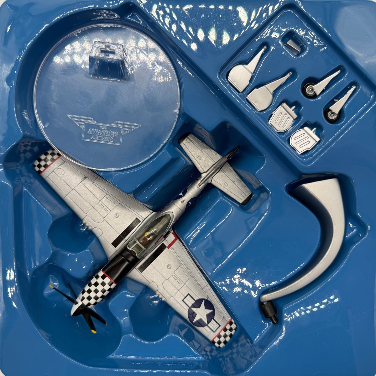 Corgi 49301 1:72 North American P-51D Mustang USAAF 84th FS WZ-I Big Beautiful Doll John Landers RAF Duxford 1945 - Corgi