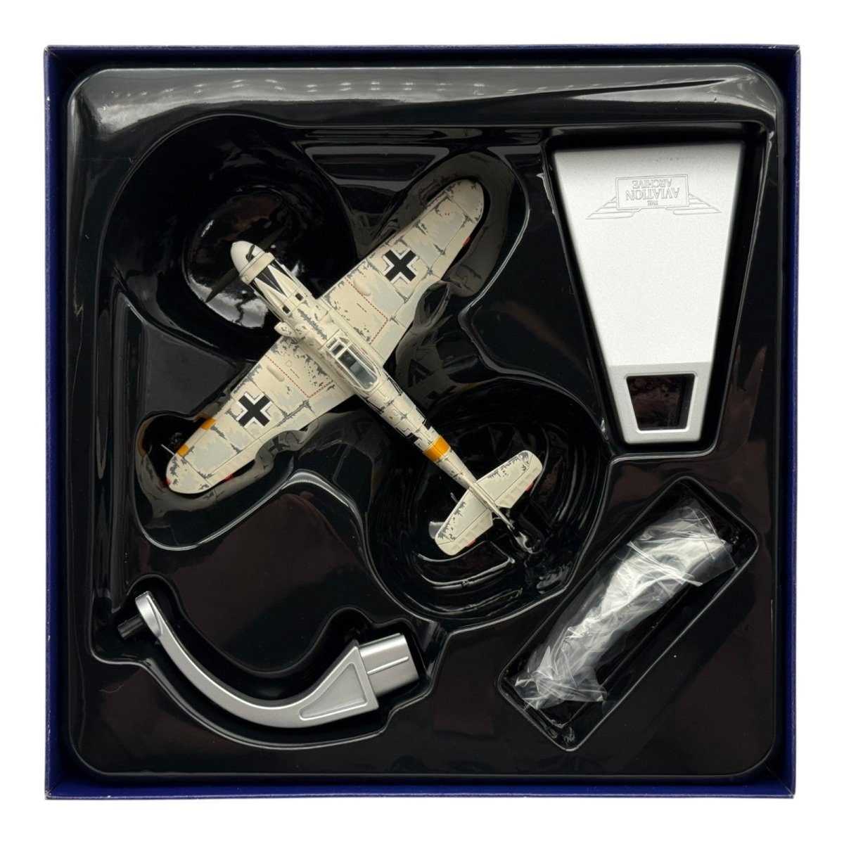 Corgi AA27101 1:72 Messerschmitt Bf 109G Luftwaffe 1./JG 53 Erich Hartmann 1945 - Corgi