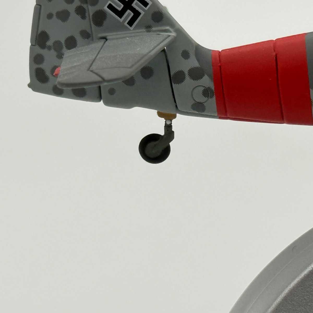Corgi AA27108 1:72 Messerschmitt Bf 109G Luftwaffe 1./JG 3 White 16 Horst Prenzel - Corgi