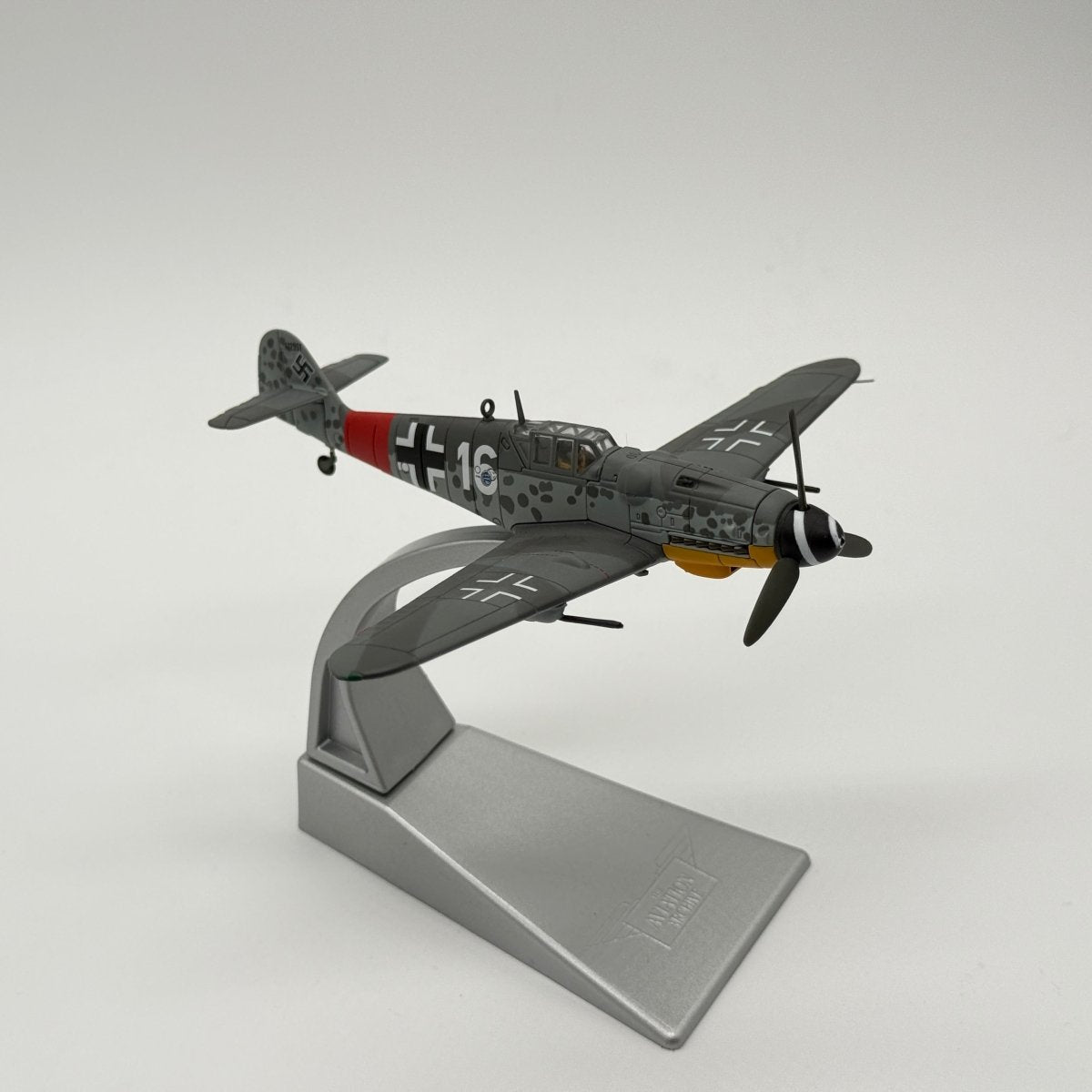 Corgi AA27108 1:72 Messerschmitt Bf 109G Luftwaffe 1./JG 3 White 16 Horst Prenzel - Corgi