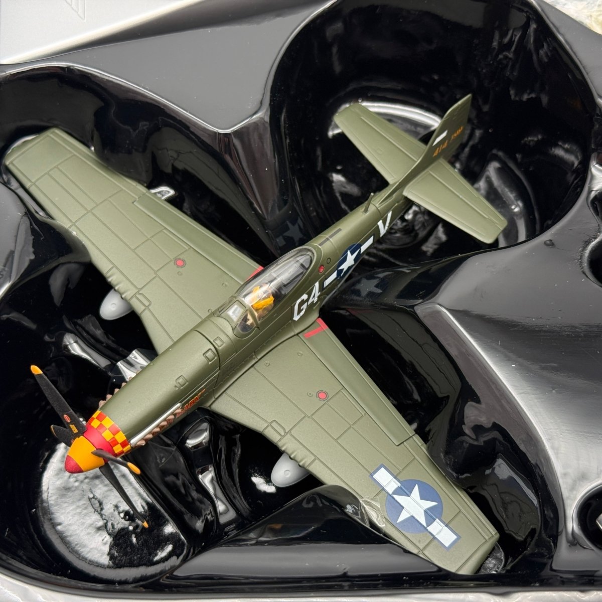 Corgi AA27701 1:72 P - 51D Mustang USAAF 357th FG Butch Baby Leiston 1945 - Corgi