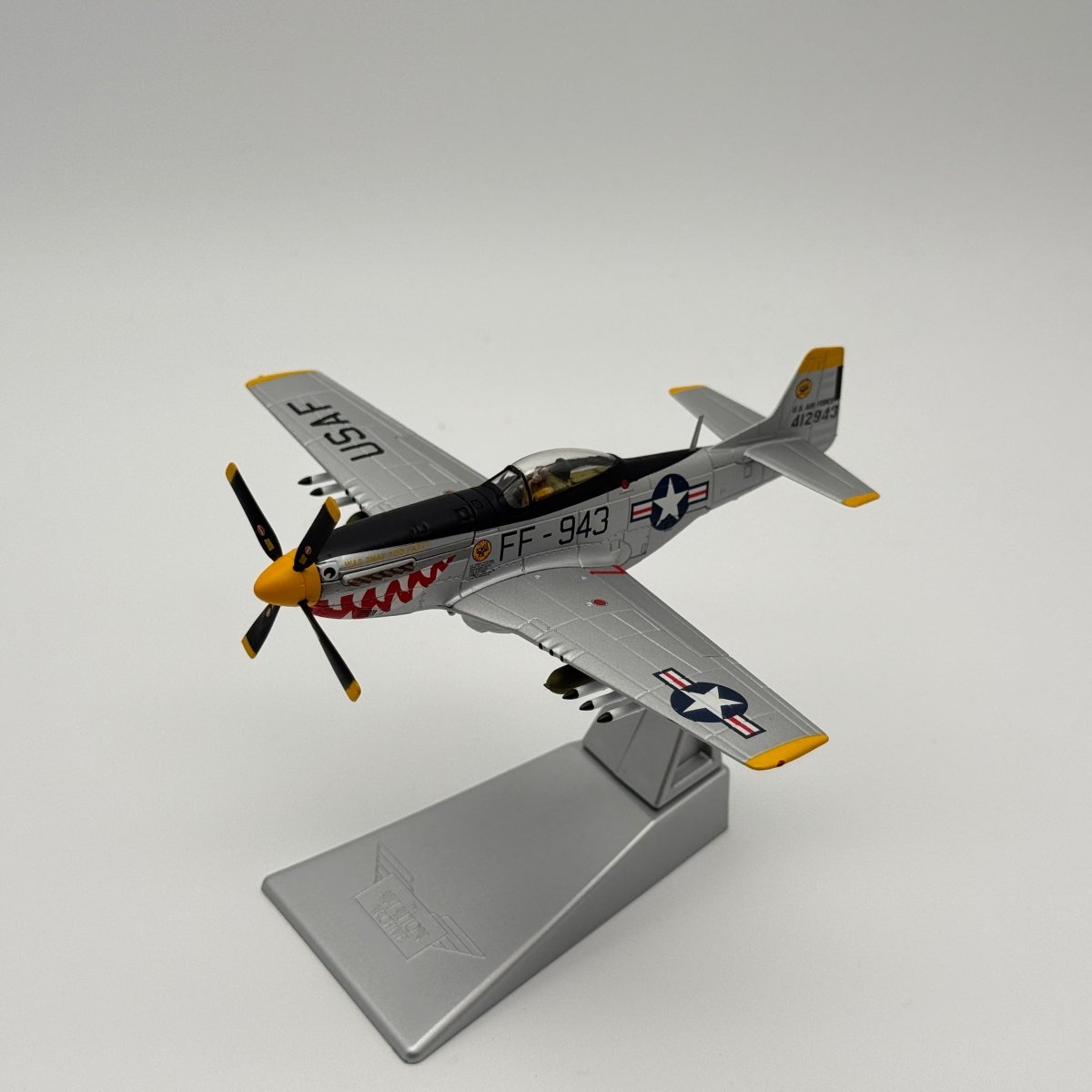 Corgi AA27702 1:72 F - 51D Mustang USAF 18th FBG 'Was that too fast?' 1951 - Corgi