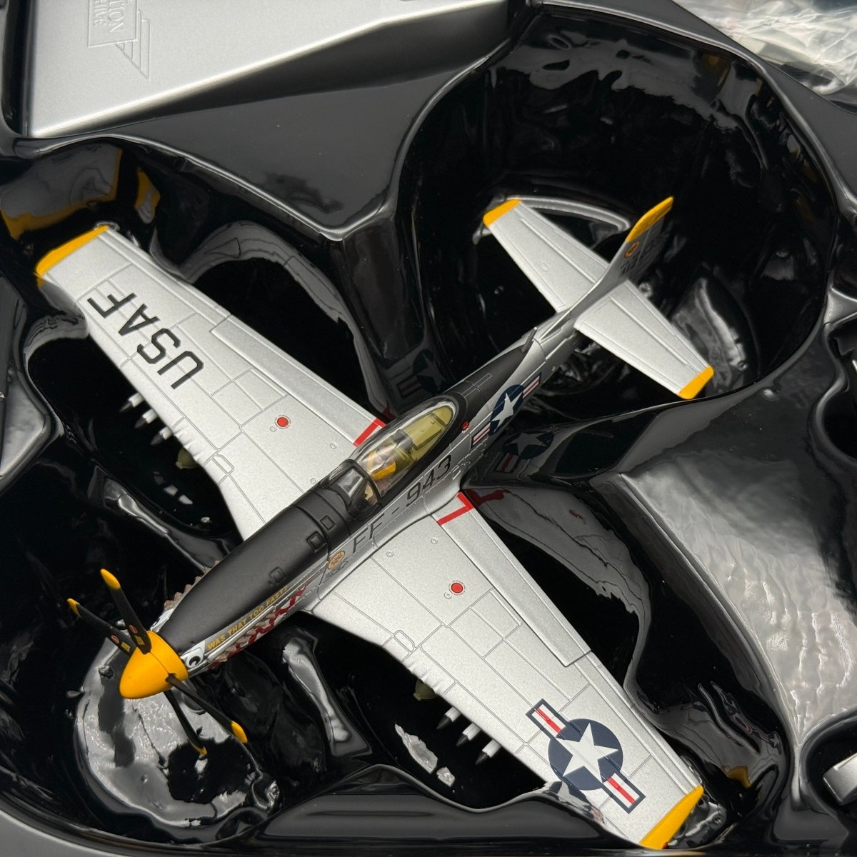 Corgi AA27702 1:72 F - 51D Mustang USAF 18th FBG 'Was that too fast?' 1951 - Corgi