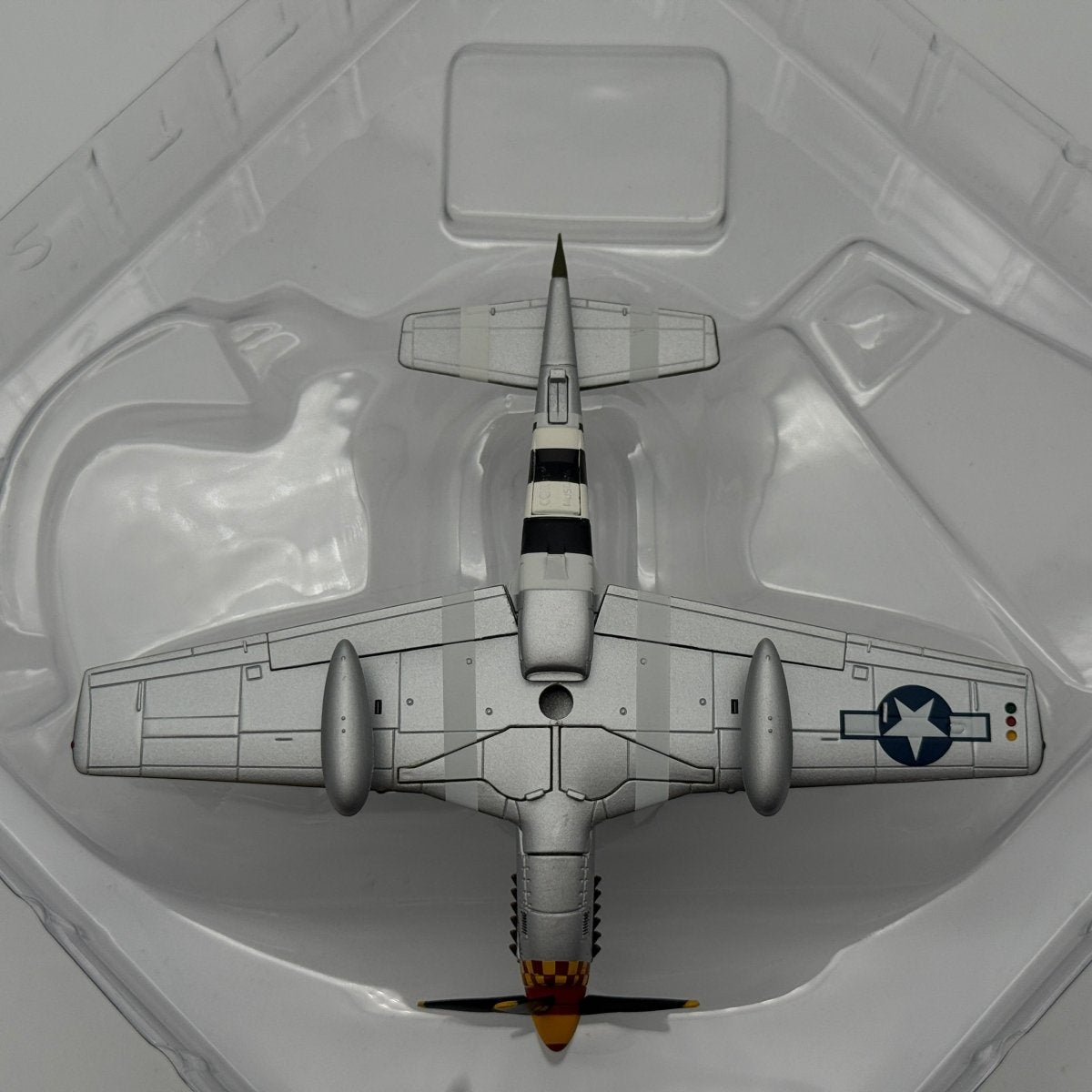 Corgi AA27705 1:72 P-51D Mustang Hurry Home Honey Richard Peterson Leiston 1944 - Corgi