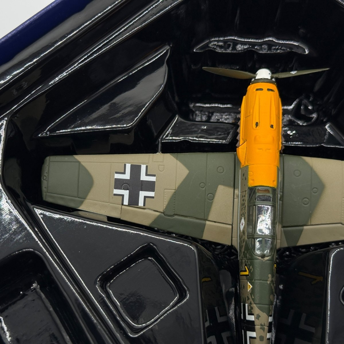 Corgi AA28001 1:72 Messerschmitt Bf 109E Luftwaffe 6./JG 51 Yellow 1 Josef Priller France 1940 - Corgi