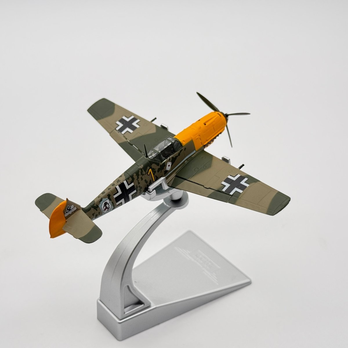 Corgi AA28001 1:72 Messerschmitt Bf 109E Luftwaffe 6./JG 51 Yellow 1 Josef Priller France 1940 - Corgi