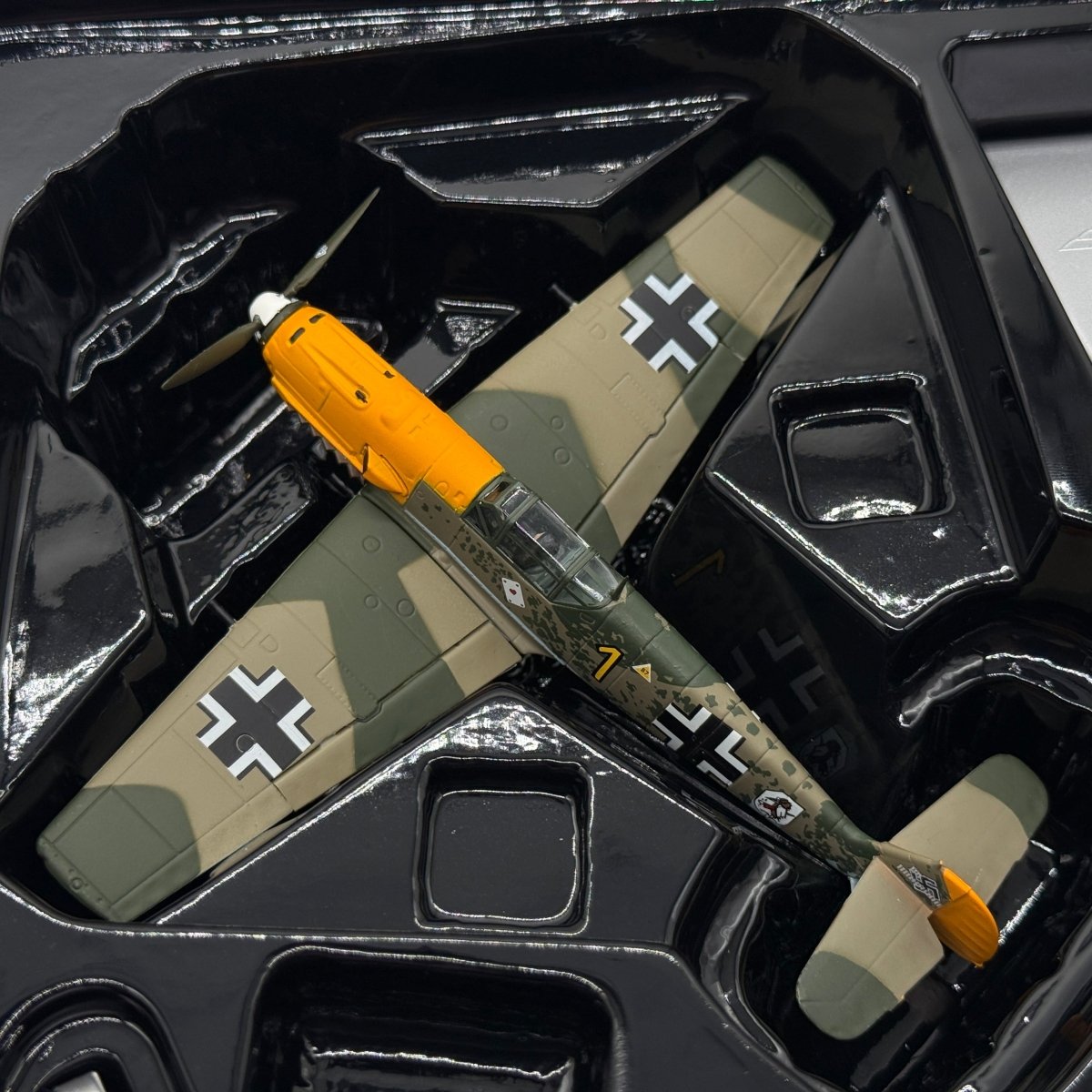 Corgi AA28001 1:72 Messerschmitt Bf 109E Luftwaffe 6./JG 51 Yellow 1 Josef Priller France 1940 - Corgi