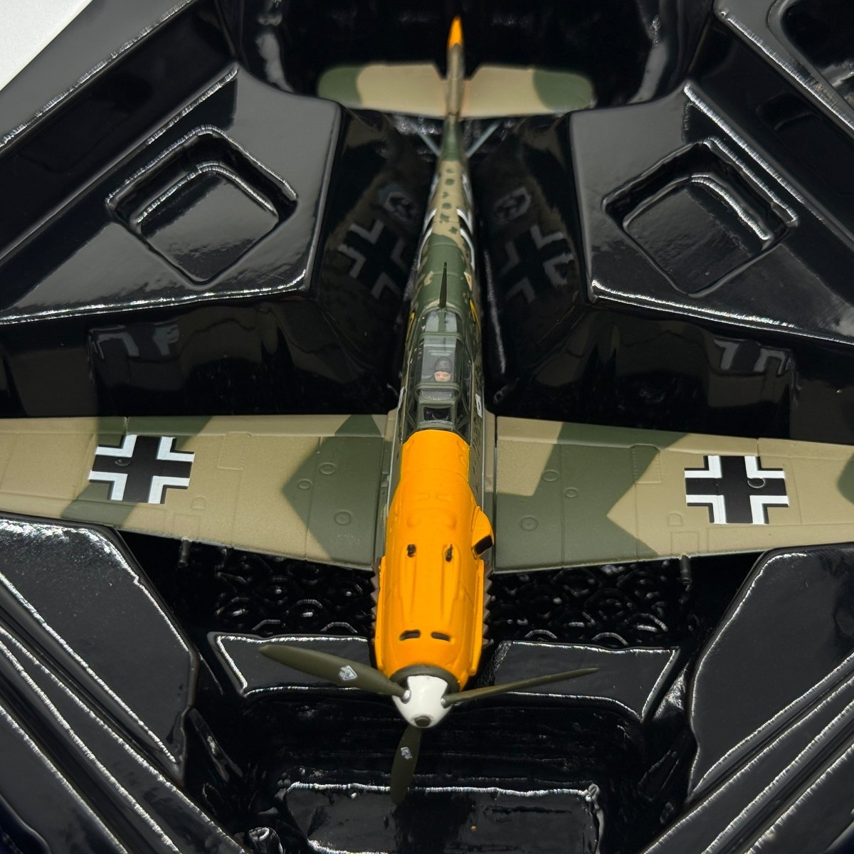 Corgi AA28001 1:72 Messerschmitt Bf 109E Luftwaffe 6./JG 51 Yellow 1 Josef Priller France 1940 - Corgi