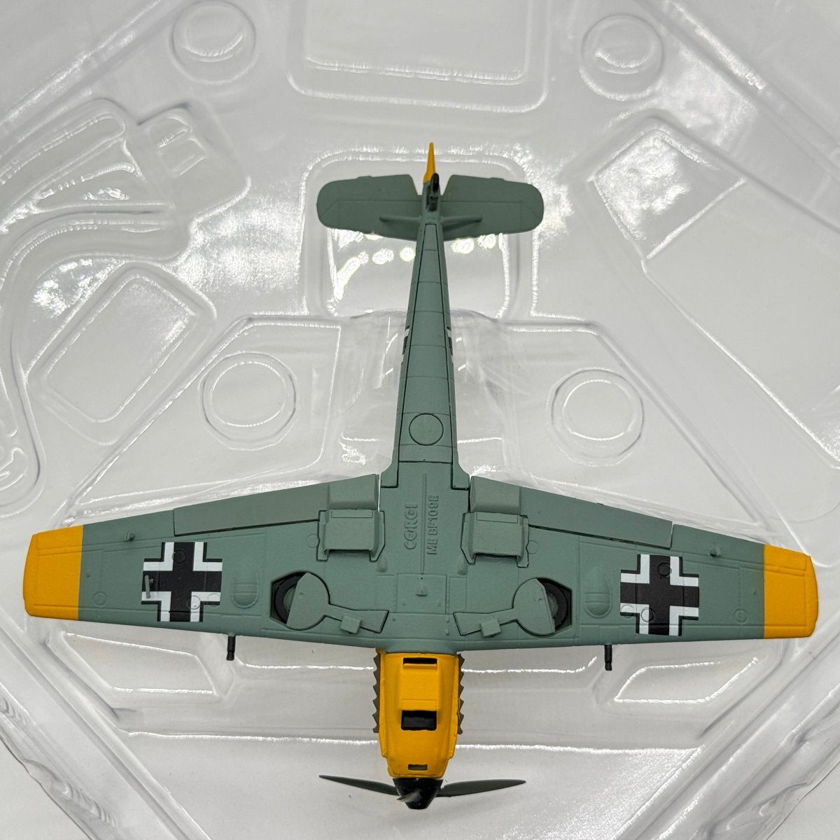 Corgi AA28003 1:72 Messerschmitt Bf 109E-4 Luftwaffe 1.(J)/LG 2 White 14 Marseille 1940 - Corgi