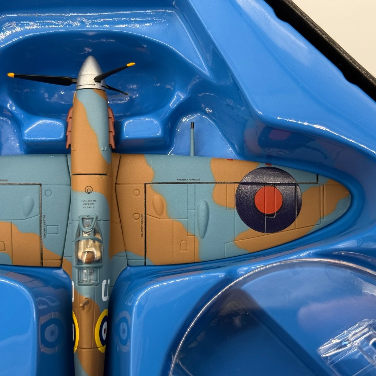 Corgi AA31914 1:72 Supermarine Spitfire Mk V RAF No.249 Sqn BR323 George Beurling Takali Malta 1942 - Corgi