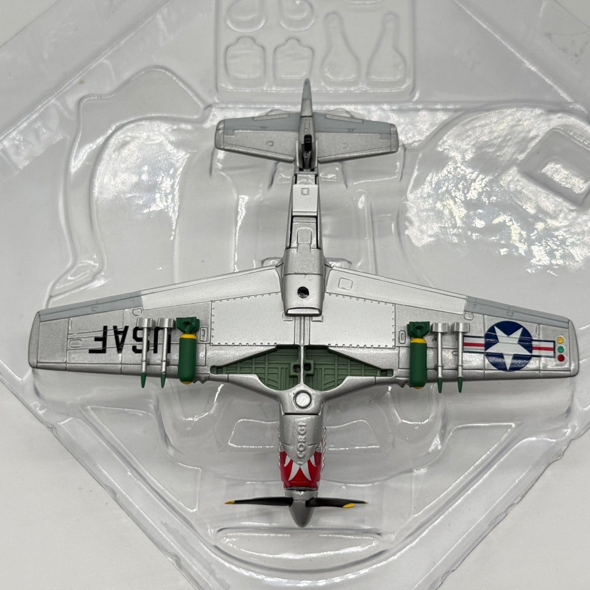 Corgi AA32209 1:72 North American F-51D Mustang USAF 18th FBG 12th FBS James Glessner Korea 1950 - Corgi