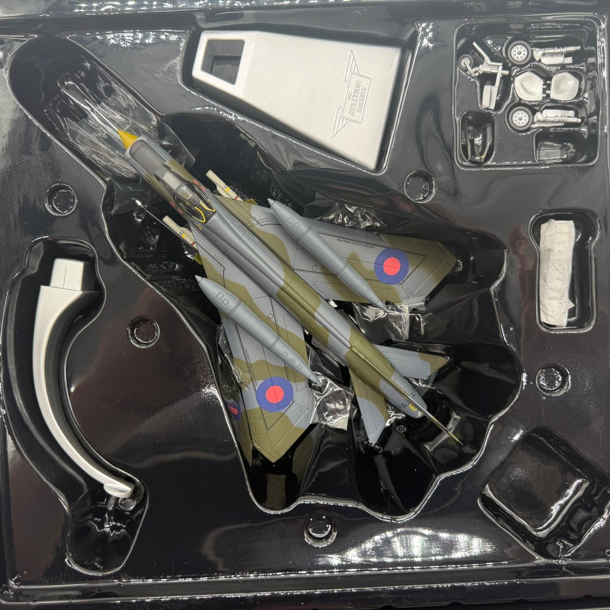 Corgi AA32310 1:72 English Electric Lightning F.Mk 6 RAF No.11 Sqn XR769 RAF Binbrook 1983 - Corgi