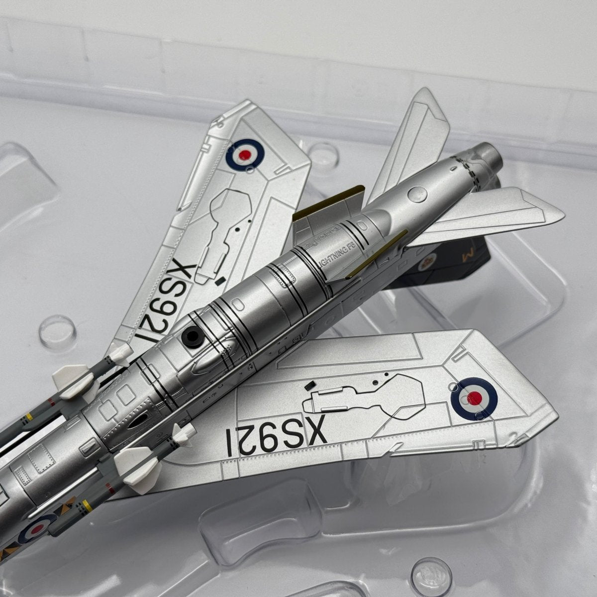 Corgi AA32312 1:72 English Electric Lightning F.6 XS921 74 Sqn RAF Tengah Singapore 1969 - Corgi