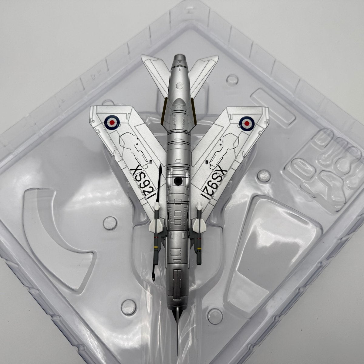 Corgi AA32312 1:72 English Electric Lightning F.6 XS921 74 Sqn RAF Tengah Singapore 1969 - Corgi