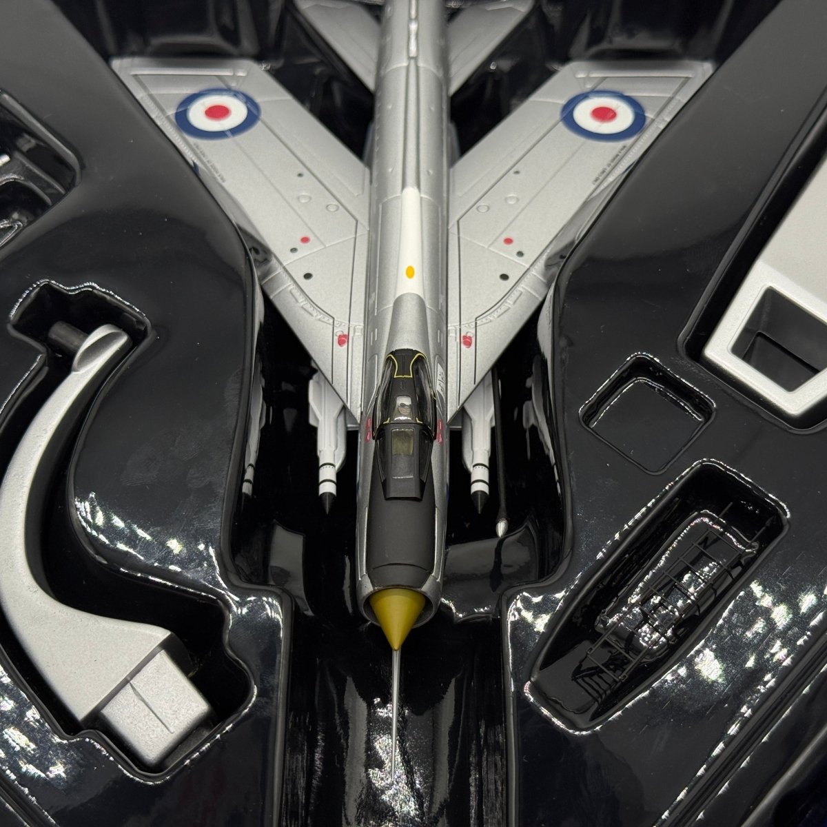 Corgi AA32315 1:72 English Electric Lightning F.Mk 6 RAF No.56 Sqn XP770 1975 - Corgi