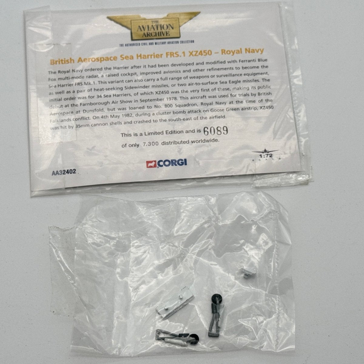 Corgi AA32402 1:72 Sea Harrier FRS.1 XZ450 800 NAS Falklands 1982 *ISSUES* - Corgi
