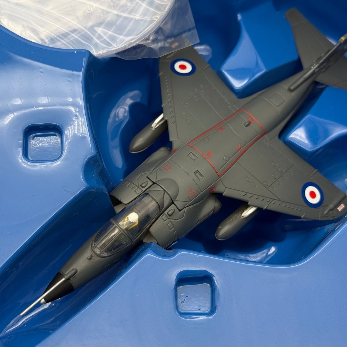 Corgi AA32402 1:72 Sea Harrier FRS.1 XZ450 800 NAS Falklands 1982 *ISSUES* - Corgi