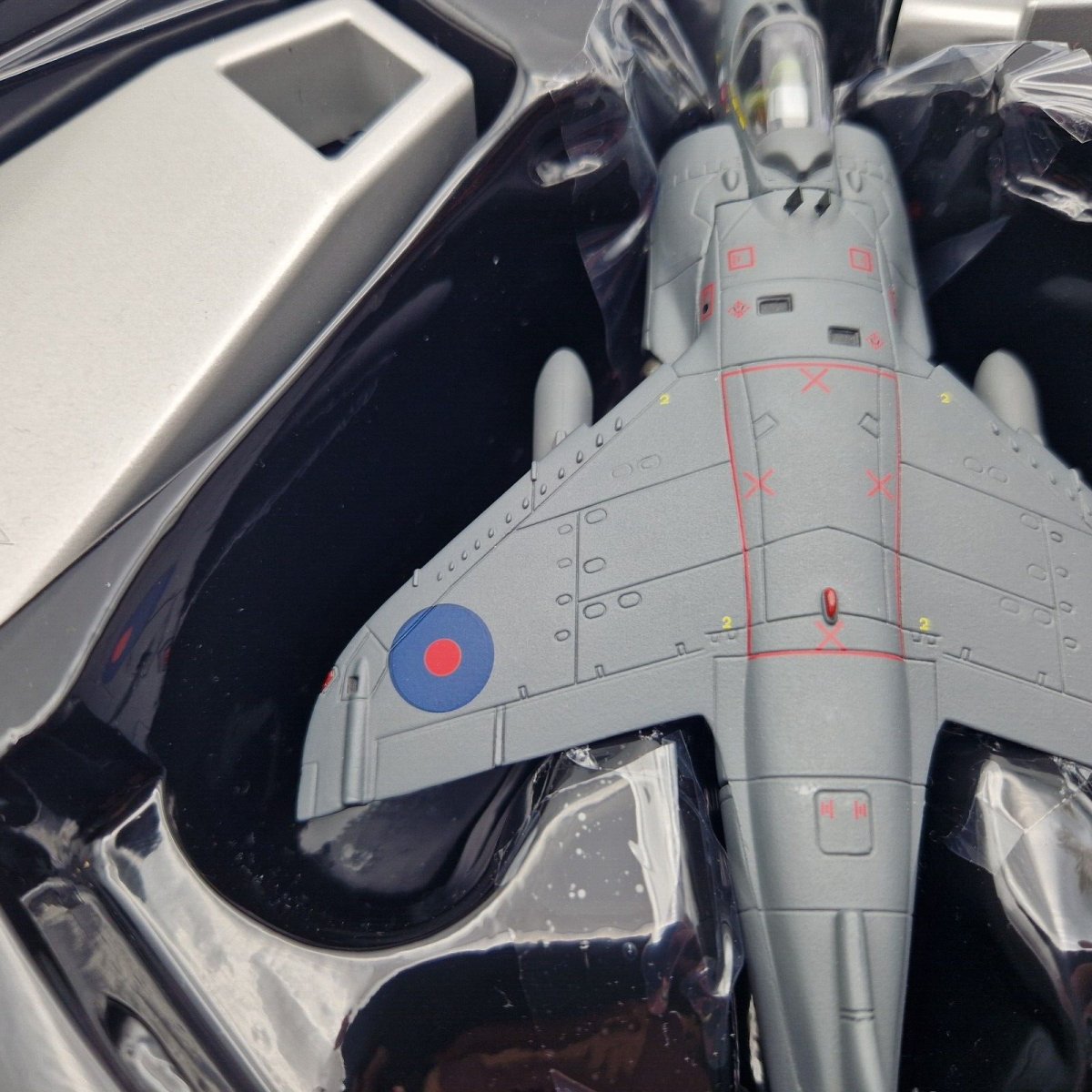 Corgi Aviation Archive 1:72 BAE Sea Harrier Frs.1 HMS Hermes L/CDR Andy Auld 1982 AA32417 - Corgi