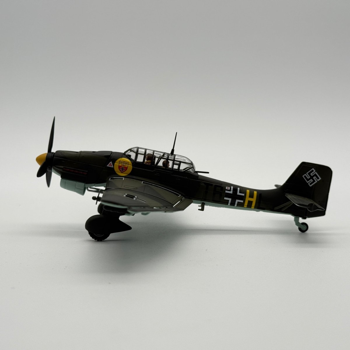 Corgi AA32501 1:72 Junkers Ju 87B-2 Stuka T6+HL 3./StG 2 Immelmann St Malo France August 1940 - Corgi