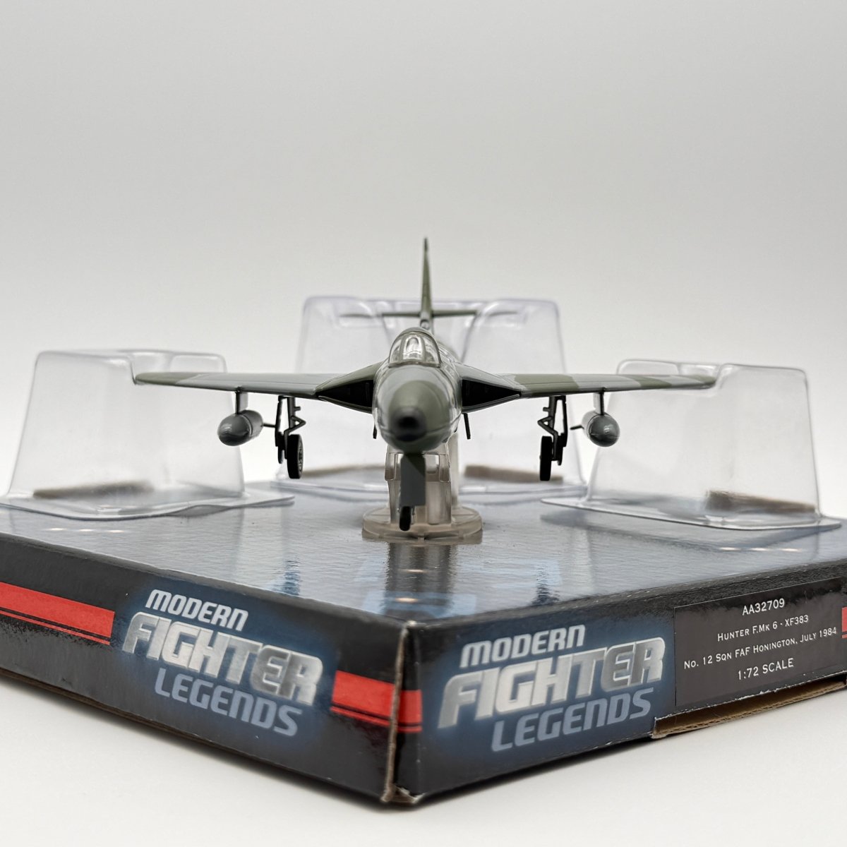Corgi AA32709 1:72 Hawker Hunter F.Mk 6 XF383 RAF No.12 Sqn Honington 1984 - Corgi