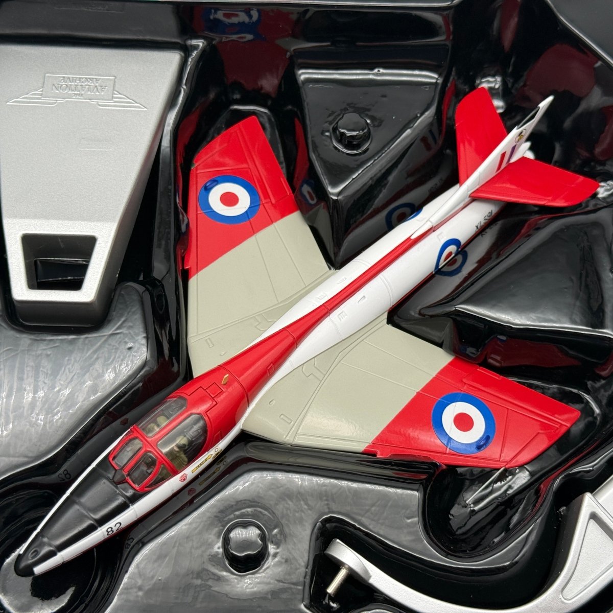 Corgi AA32715 1:72 Hawker Hunter T.Mk 7 RAF No.4 FTS XL591 Valley 1975 - Corgi